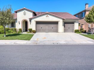 14556 Meadowbrook Ln, Corona, CA 92880