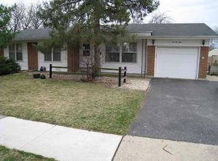 73 Brantwood Ave, Elk Grove Village, IL 60007