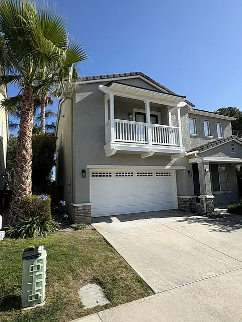 3 bed, 2.5 bath, 1971 sqft, $5,500 — Photo 2