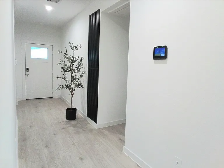 31739 Margaret Woods Ln — Photo 7