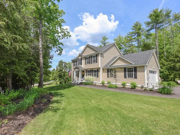28 Sandybrook Drive, Raymond, NH 03077