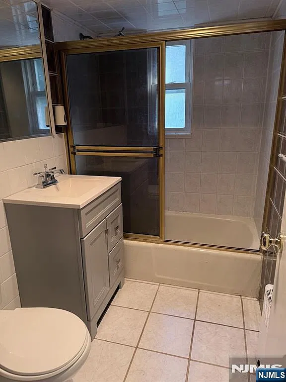 100 Huguenot Ave — Photo 3