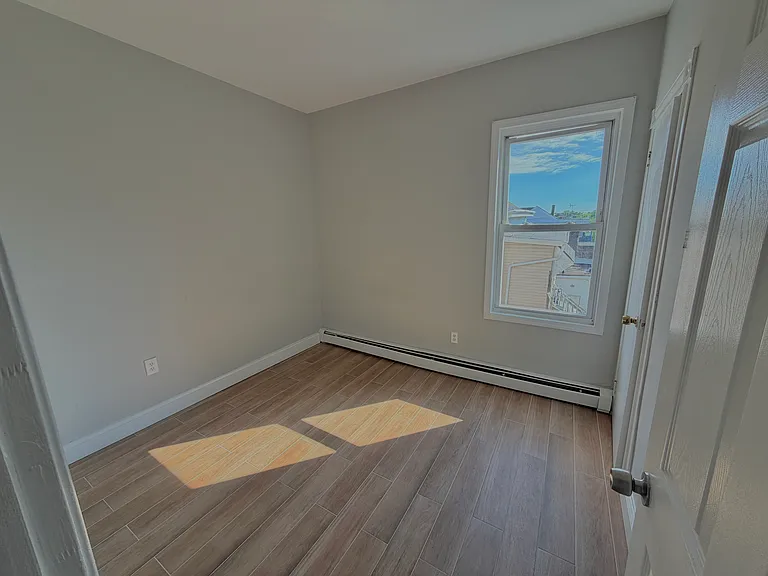 430 Union Ave #3 — Photo 6