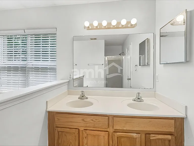 38 Argyle Ct — Photo 13