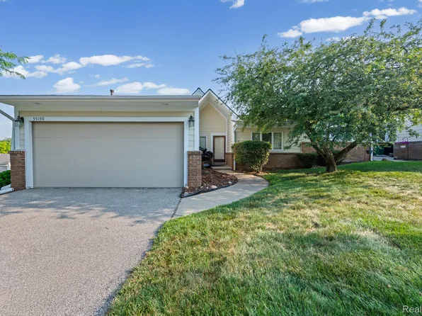 35190 Hillside Dr, Farmington, MI 48335