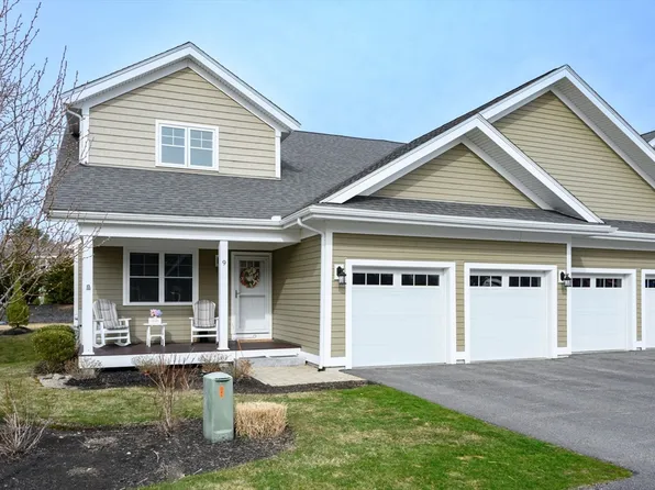 9 Longwood Ln #9, Hanover, MA 02339