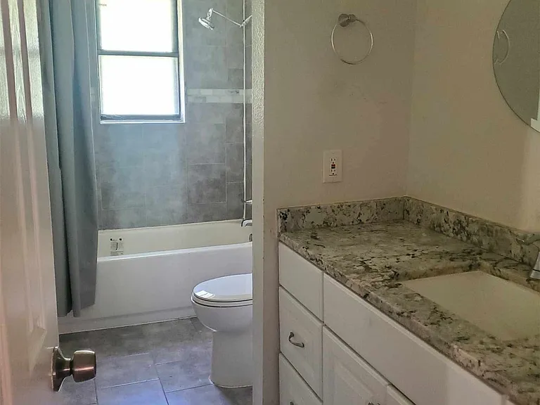 723 W Mary Lynn Dr — Photo 7