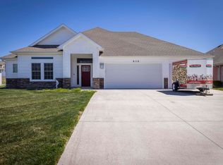 4116 SW Stonybrook Dr, Topeka, KS 66610
