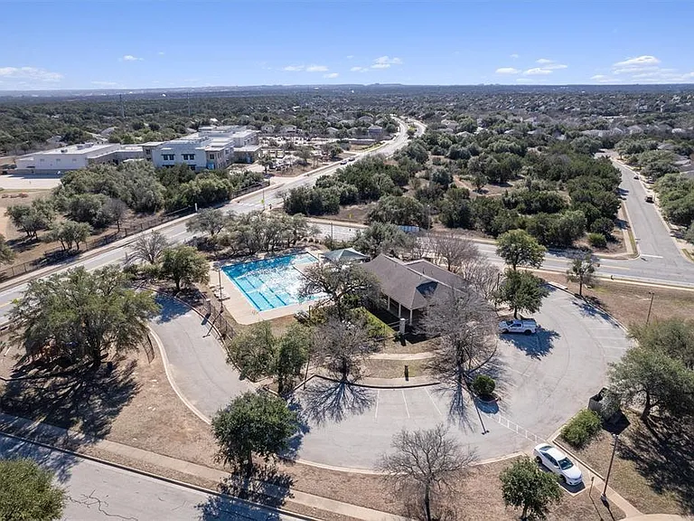3345 Winding River Trl — Photo 32