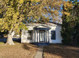 222 Kelsey St, Gibbon, NE 68840