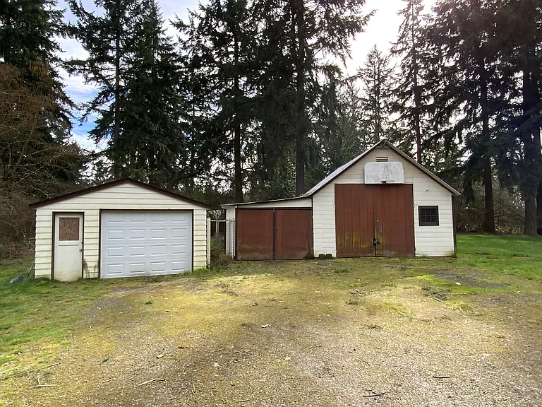 8222 Pipeline Rd E — Photo 13