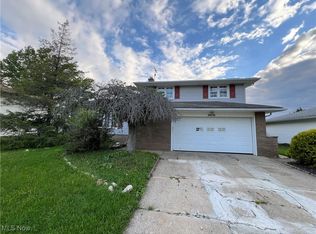 3418 Coventry Dr, Parma, OH