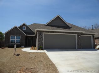 4674 S 202nd East Ave, Broken Arrow, OK 74014