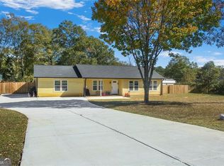 2001 Raymonds Dr, Loganville, GA 30052