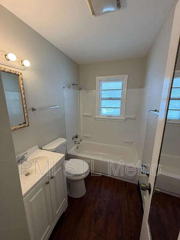 3 bed, 1.0 bath, 864 sqft, $1,275 — Photo 4