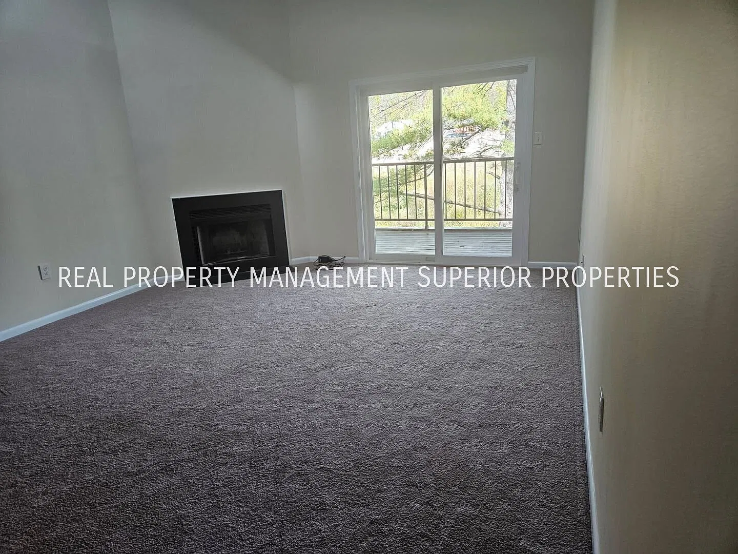 Spacious Chesterbrook Condo with Loft & Oversized Private Deck — Photo 4
