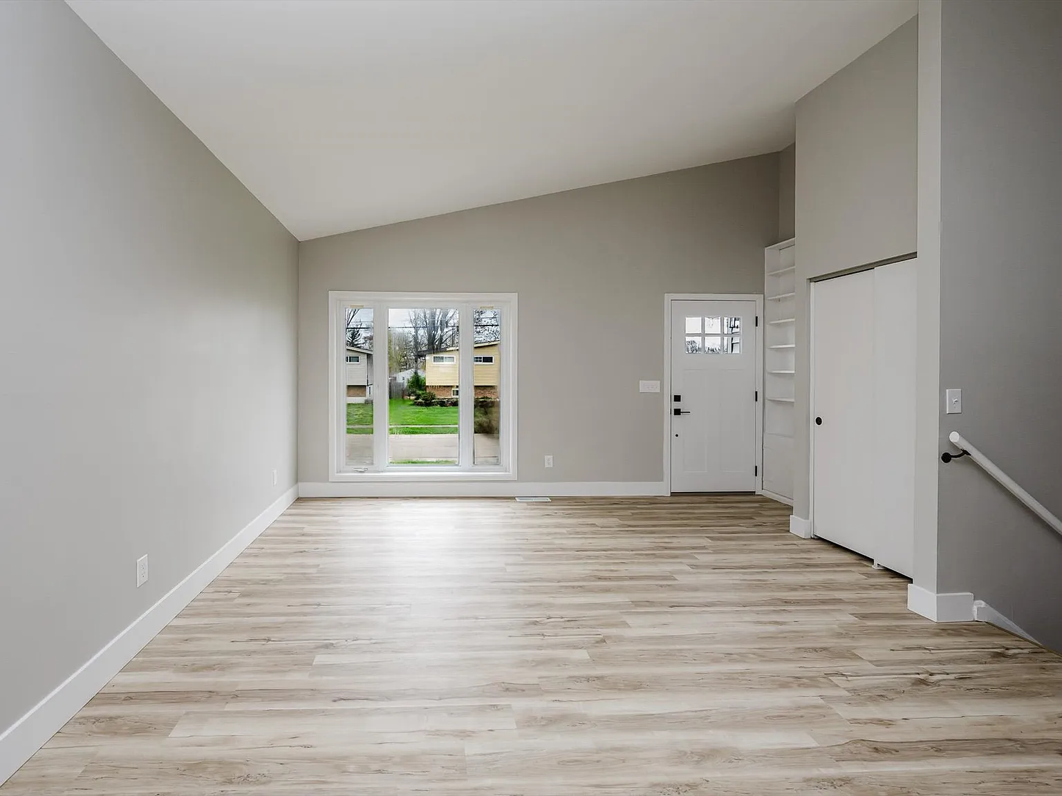 3 bed, 1608 sqft, $2,600 — Photo 3