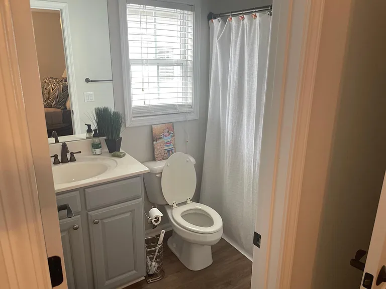 4 Ashley Crossing Dr — Photo 6
