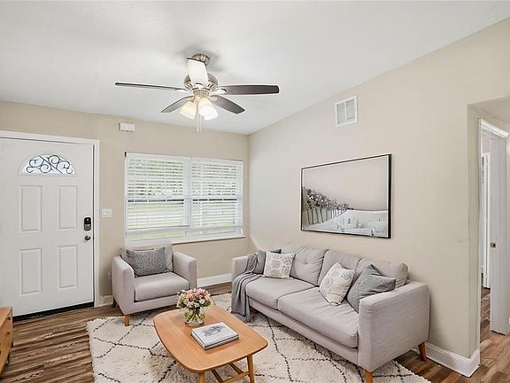 4th image of 224 Murry Dr