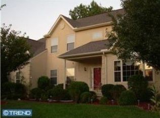 2 Sunrise Cir, Newark, DE 19713