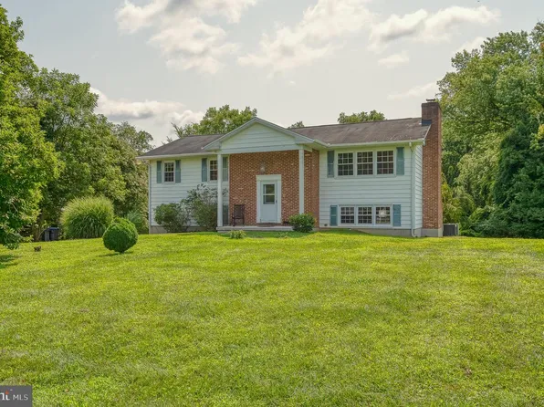 1306 Grandview Ct, Fallston, MD 21047