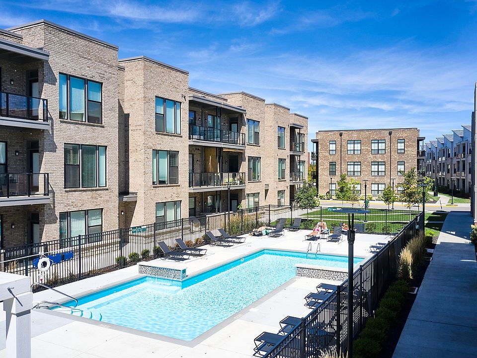 Legacy at Jeffrey Park Community Pool