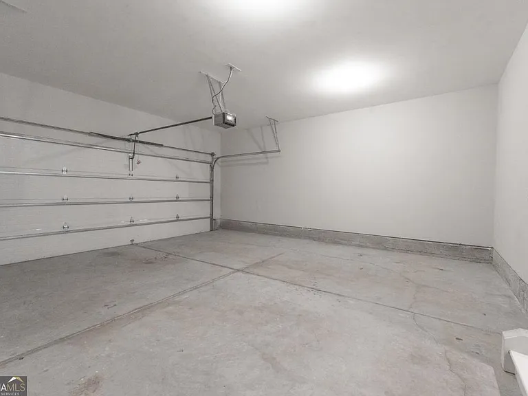 5051 Pinckney Ln — Photo 63