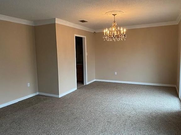 4th image of 64 Normandy Dr