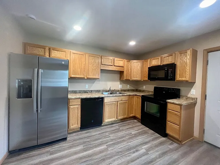 96 Valley Ln — Photo 4