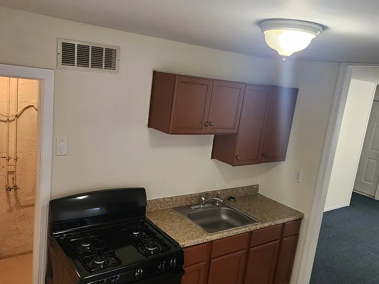 137-143 Cannon Rd — Photo 12