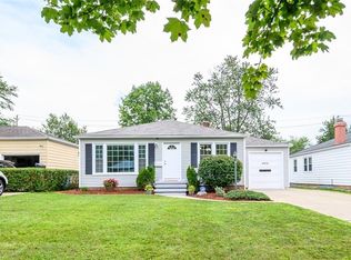 4972 S Sedgewick Rd, Lyndhurst, OH 44124