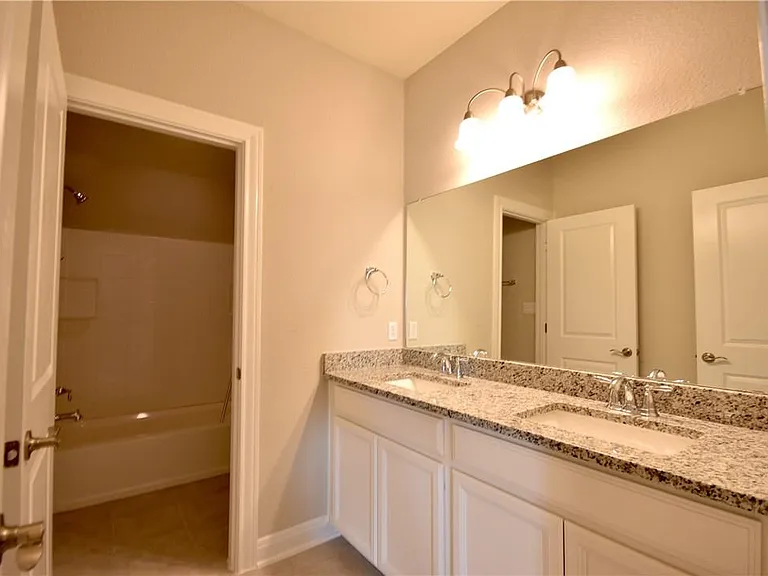 15911 Cessida St — Photo 19