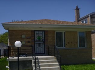 8940 S Dante Ave, Chicago, IL 60619