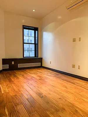 Rented by R New York | media 14