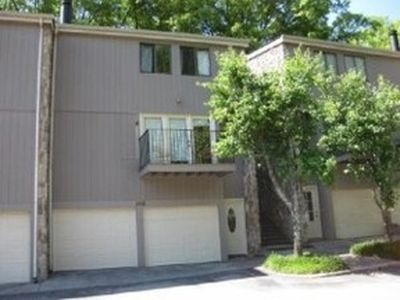 2000 Cherokee Bluff Dr, Knoxville, TN, 37920