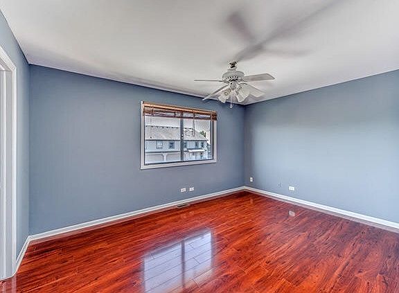 2nd image of 2S762 Winchester Circle W # Fl 2nd