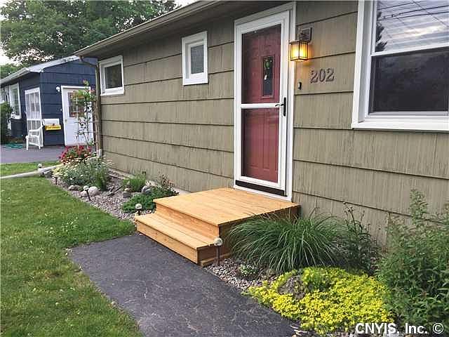 1st image of 202 Pleasantview Dr
