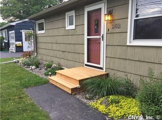 202 Pleasantview Dr, Liverpool, NY 13088