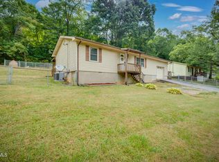 1832 Forest View Dr, Kingsport, TN 37660