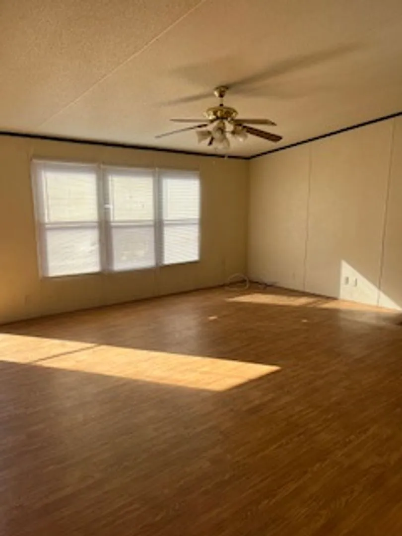 Building Photo - 1505 Sheppard Rd