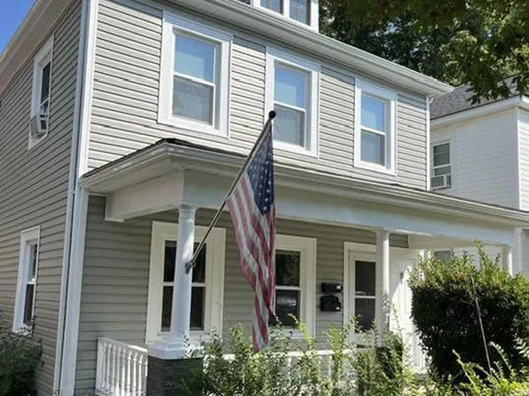 807 Wolfe St #B, Fredericksburg, VA 22401
