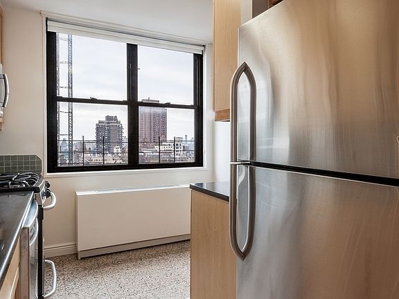 3rd image of 201 E 87th St APT 25J