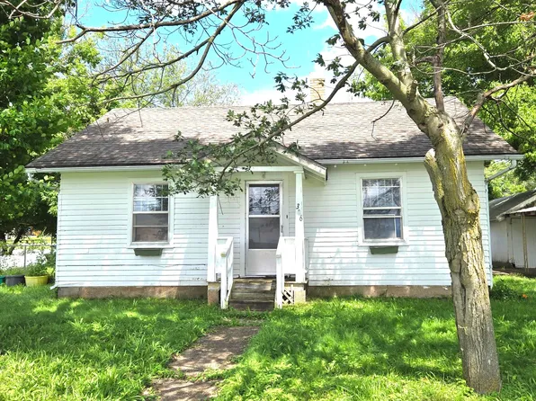 306 S Locust Street, Buffalo, MO 65622