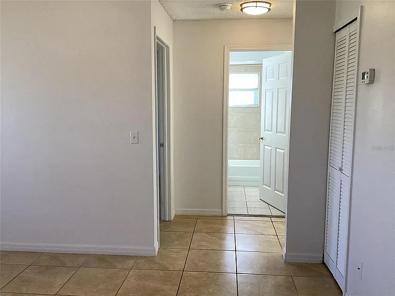 543 Cardinal Dr — Photo 17