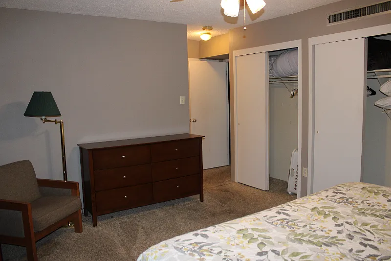Furnished 2 Bedroom/2 Bath 5th Floor Condo — Photo 4