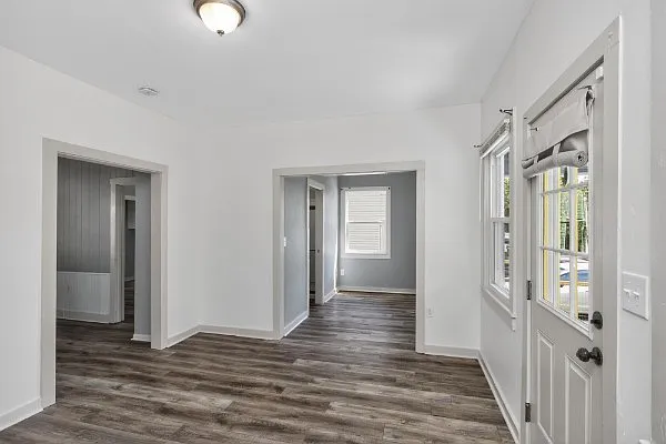 903 Berry St — Photo 9