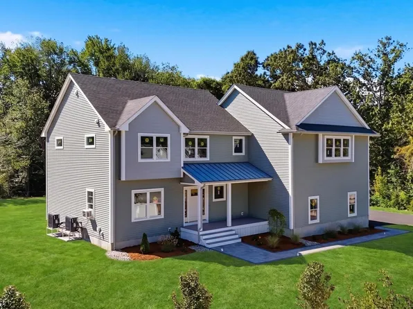 90 Debra Dr, Tewksbury, MA 01876