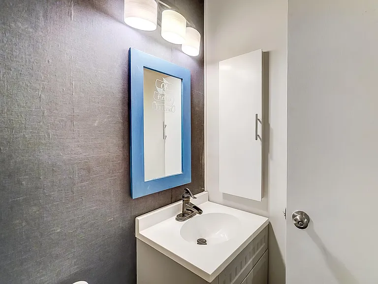 4216 Silver Oak St — Photo 39