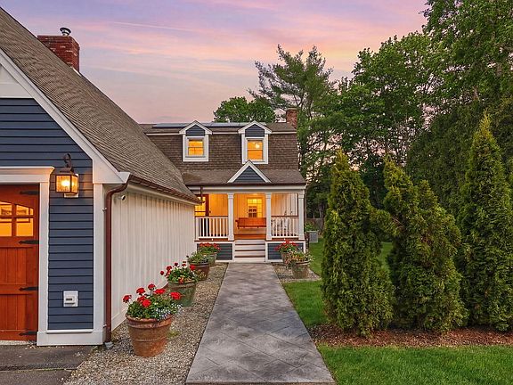 2nd image of 14 Rainbow Lane