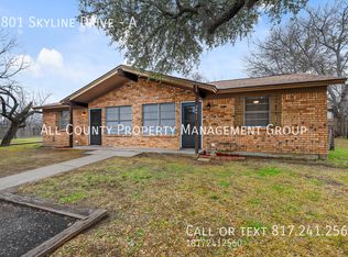 2801 Skyline Dr APT A, Fort Worth, TX 76114